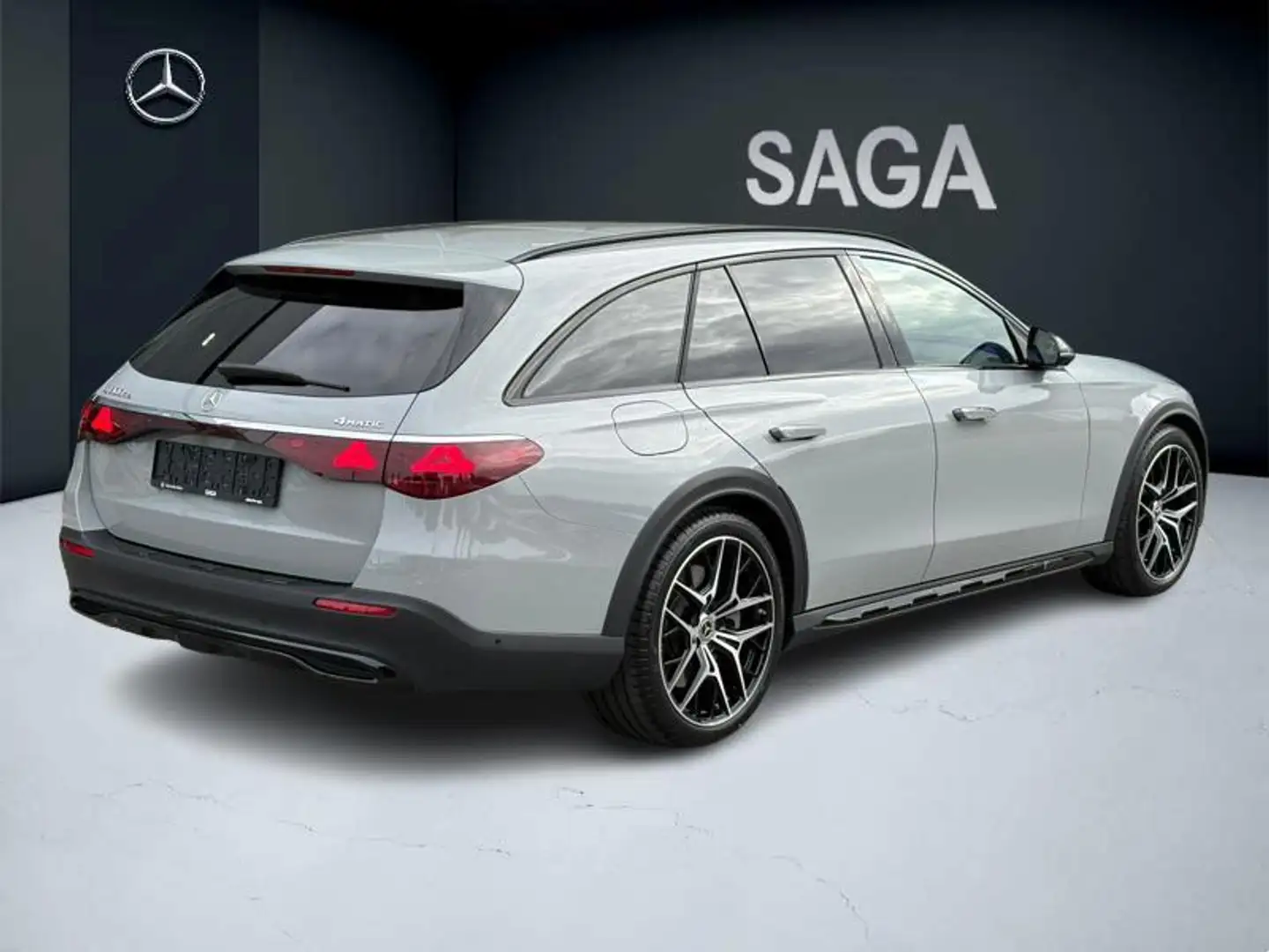 Mercedes-Benz E 300 de 4MATIC ALL TERRAIN HyperScreen Attelage Grijs - 2