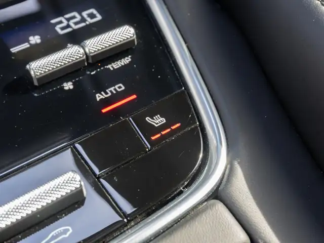 Porsche Panamera view 24
