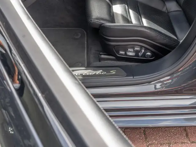 Porsche Panamera view 15