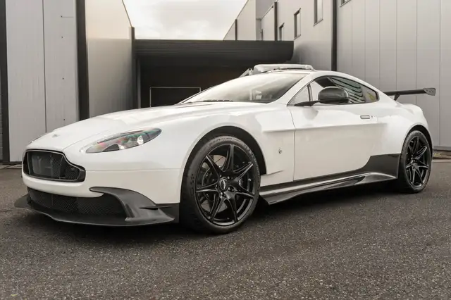 Aston Martin Vantage GT8 - Morning Frost White - Aero Pack! - 1 of 150