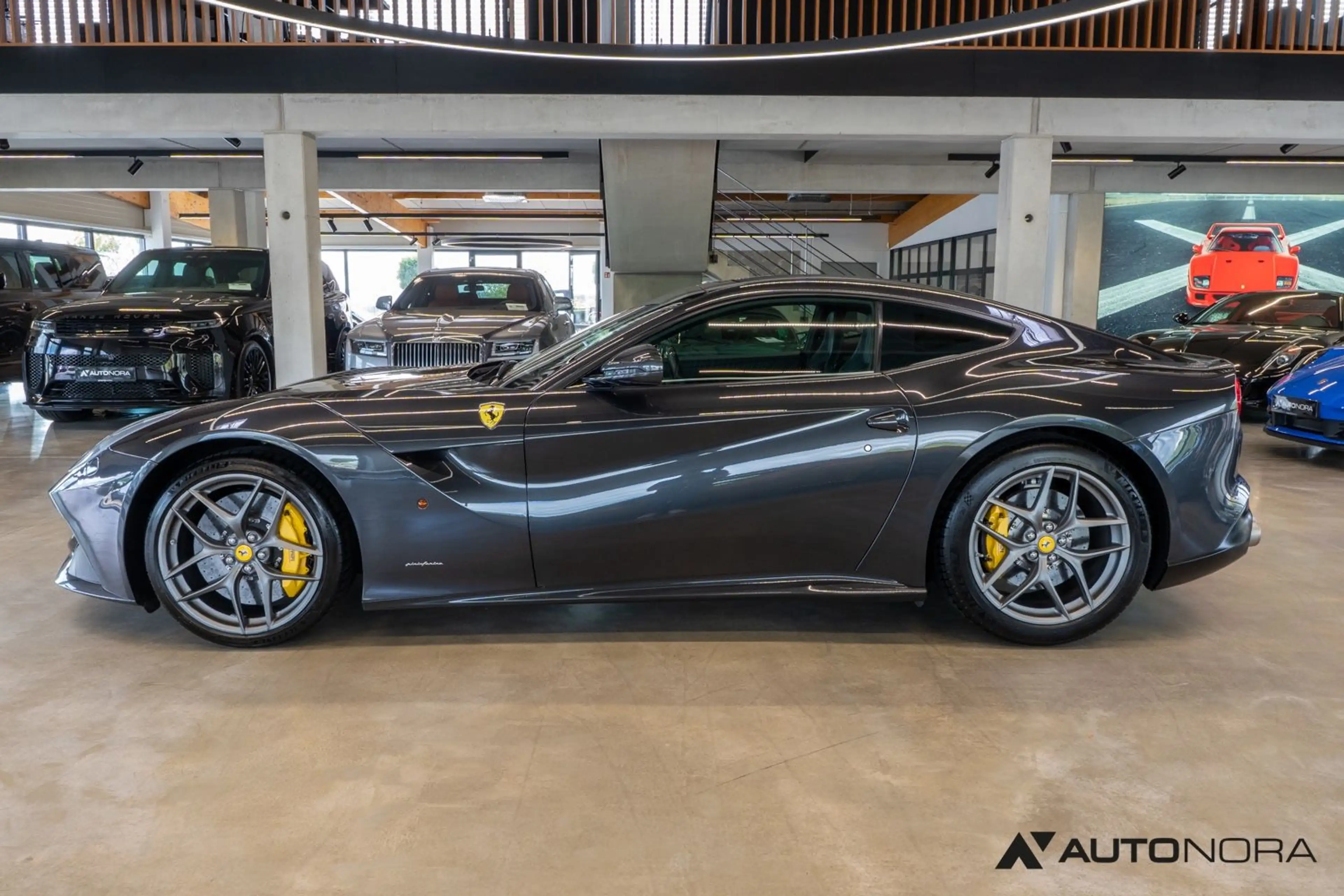 Ferrari F12 Berlinetta JBL Kamera Racingsitze — photo 7