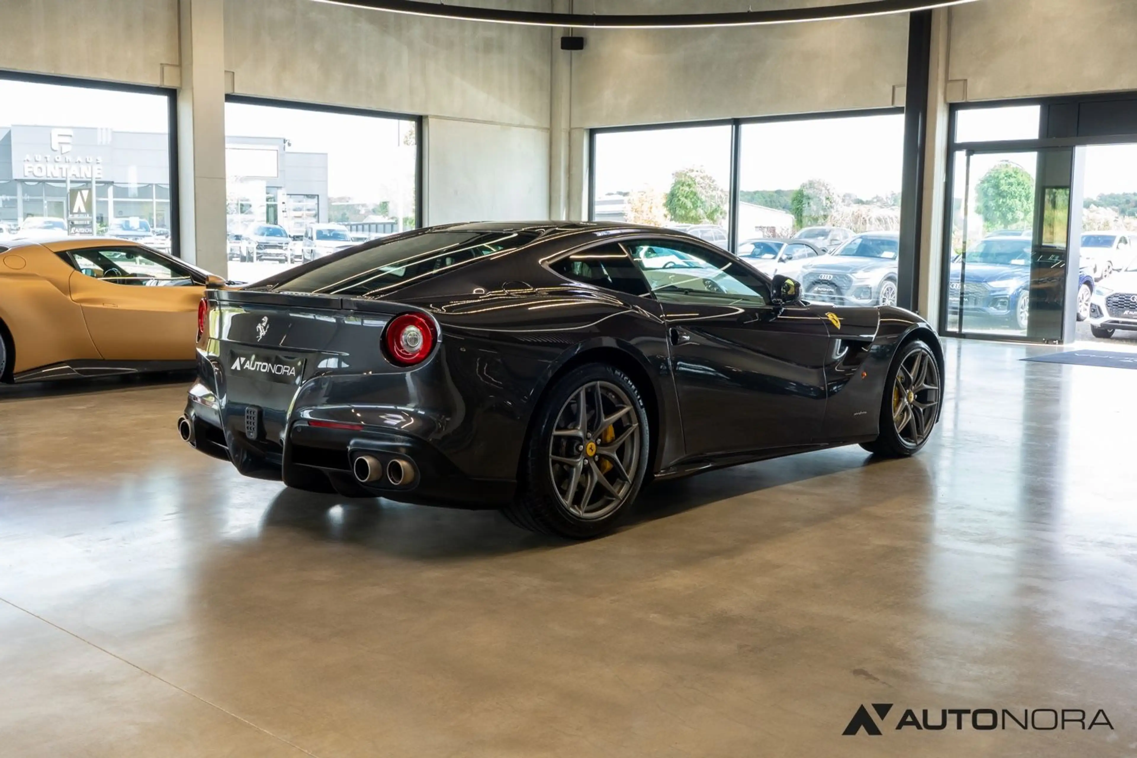 Ferrari F12 Berlinetta JBL Kamera Racingsitze — photo 4