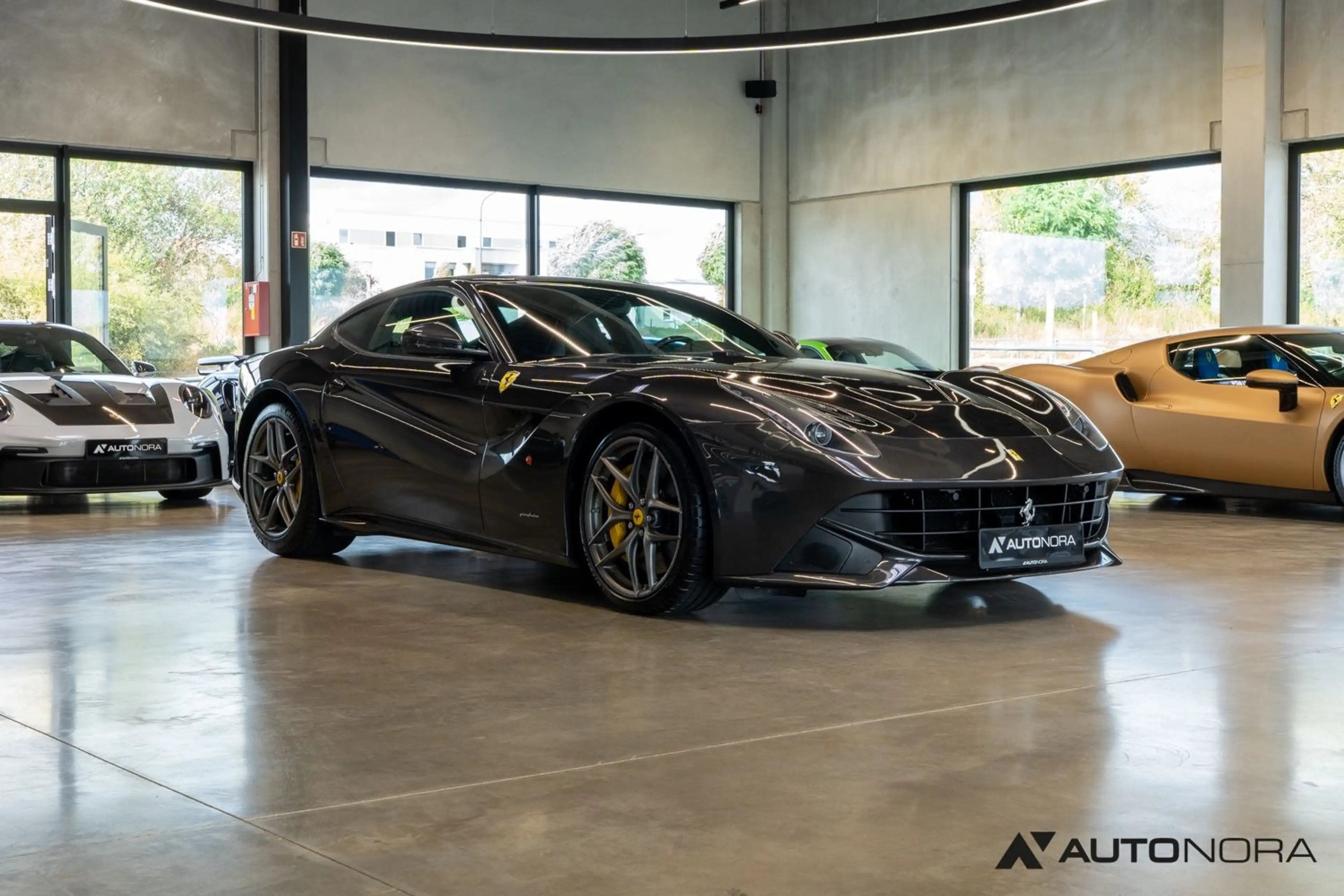 Ferrari F12 Berlinetta JBL Kamera Racingsitze — photo 11