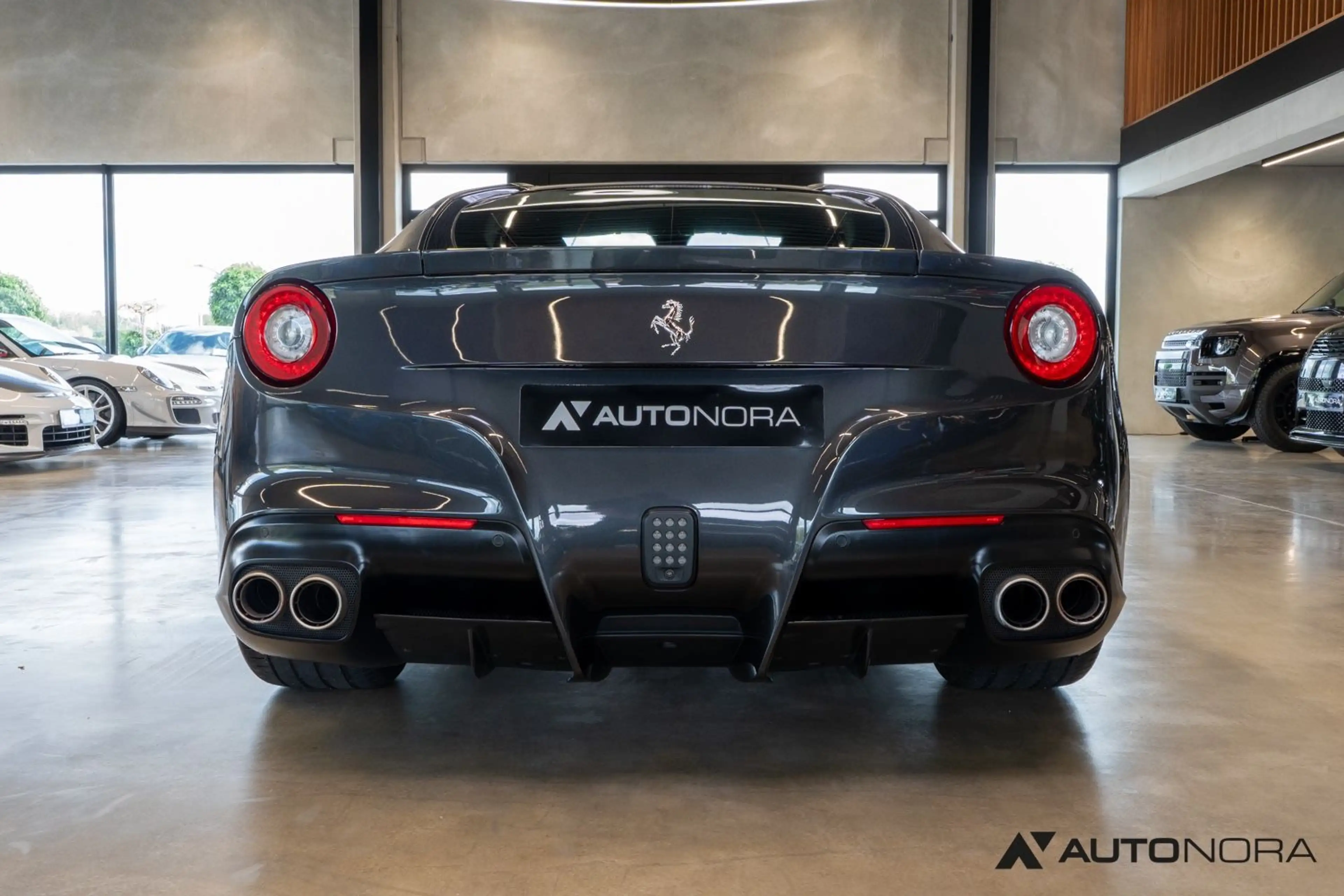 Ferrari F12 Berlinetta JBL Kamera Racingsitze — photo 15