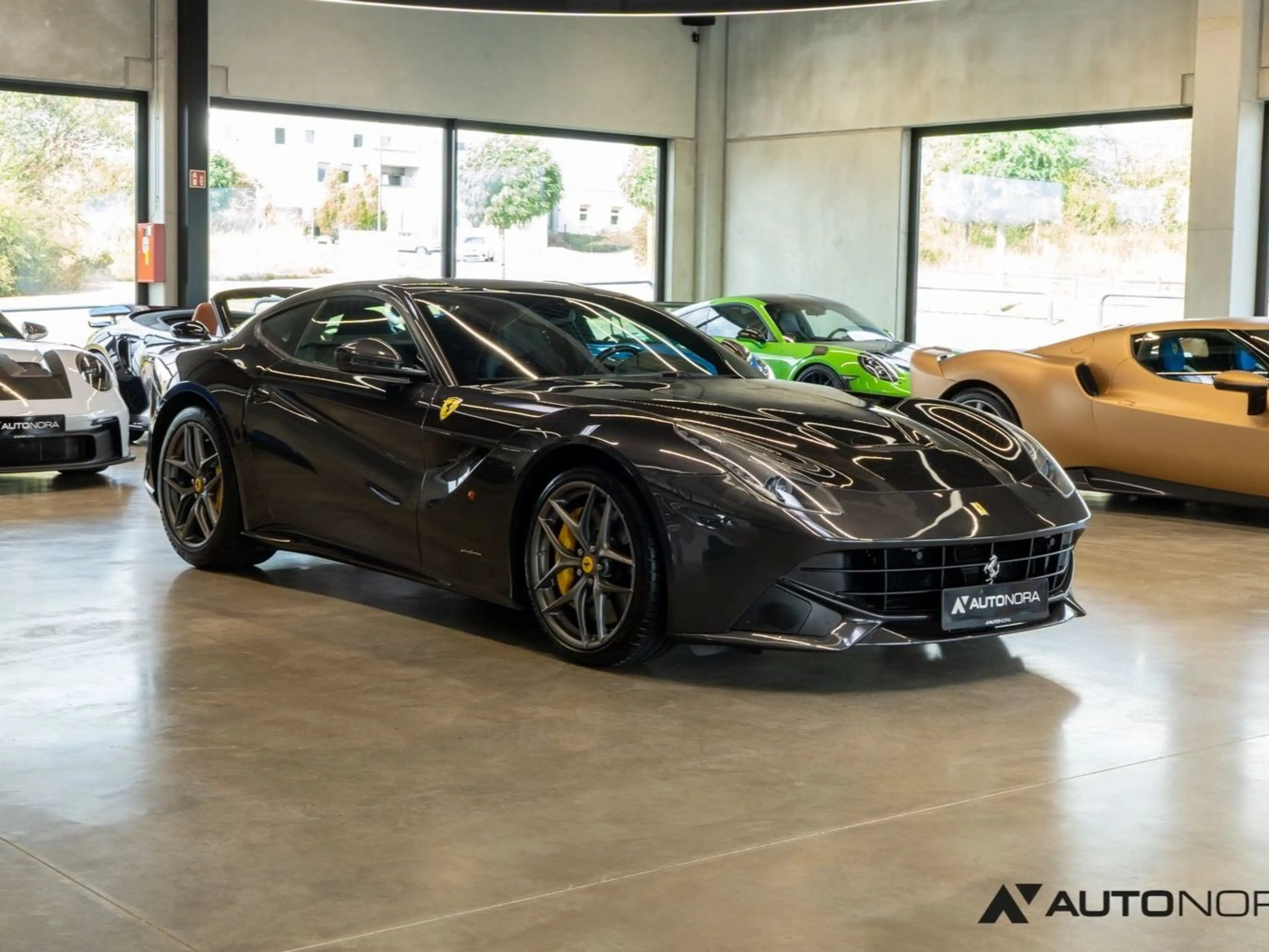 Ferrari F12 Berlinetta JBL Kamera Racingsitze — photo 3