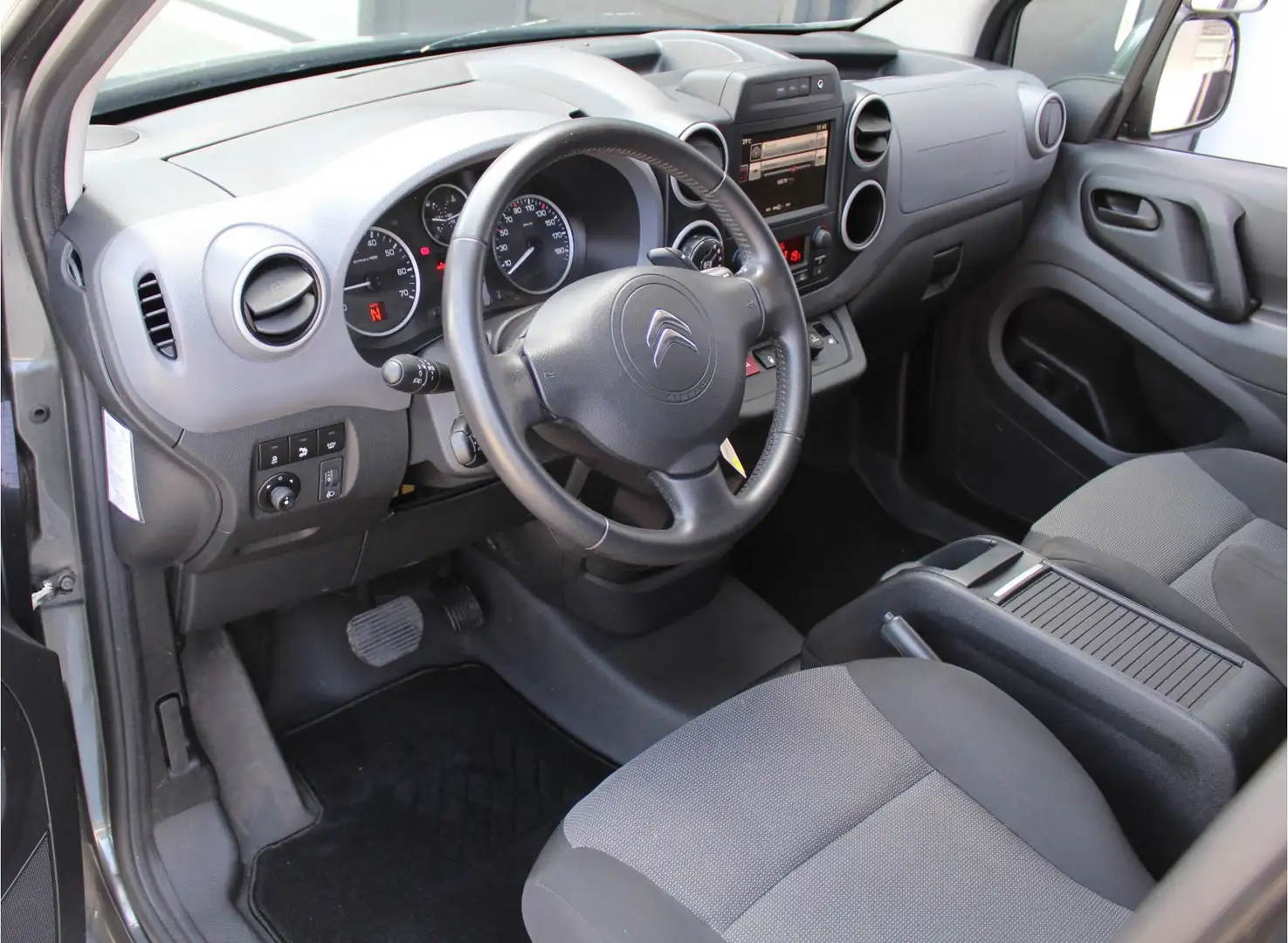 Citroen Berlingo 1.6 BlueHDI 100Pk Automaat Business Economy S&S | Grau - 2