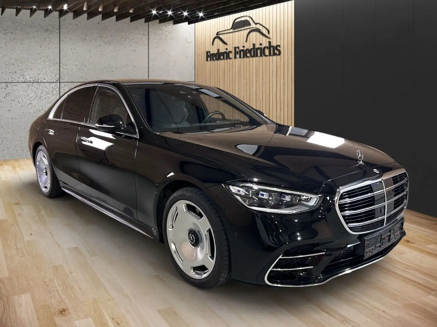 Mercedes-Benz S 580 e 4Matic  AMG Pano 3D Sitzkl Memory 2x 20" Negru - 2