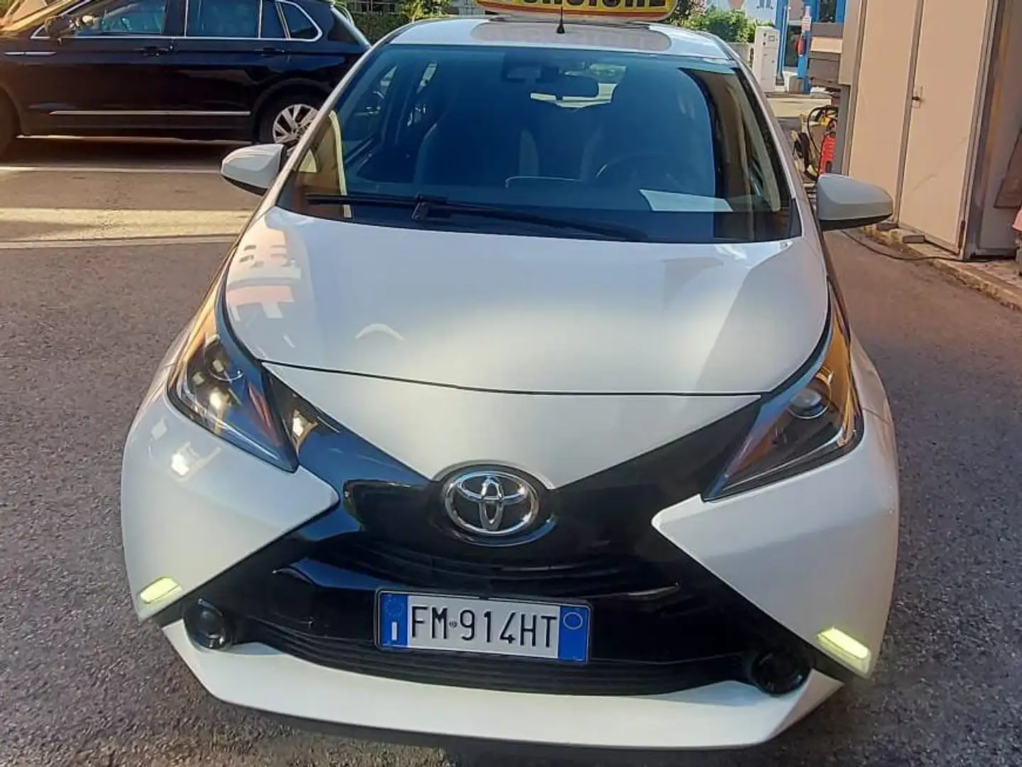 Toyota Aygo Aygo II 2014 5p 1.0 x-cool tss m-mt Bílá - 1