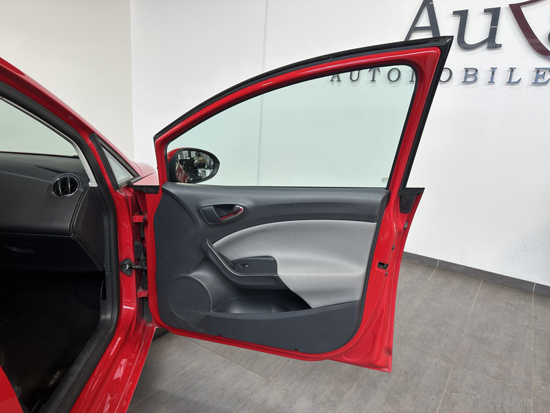 SEAT Ibiza 1.4 Style Salsa NAV+SHZ+CLIMATRONIC+2Hd — photo 8