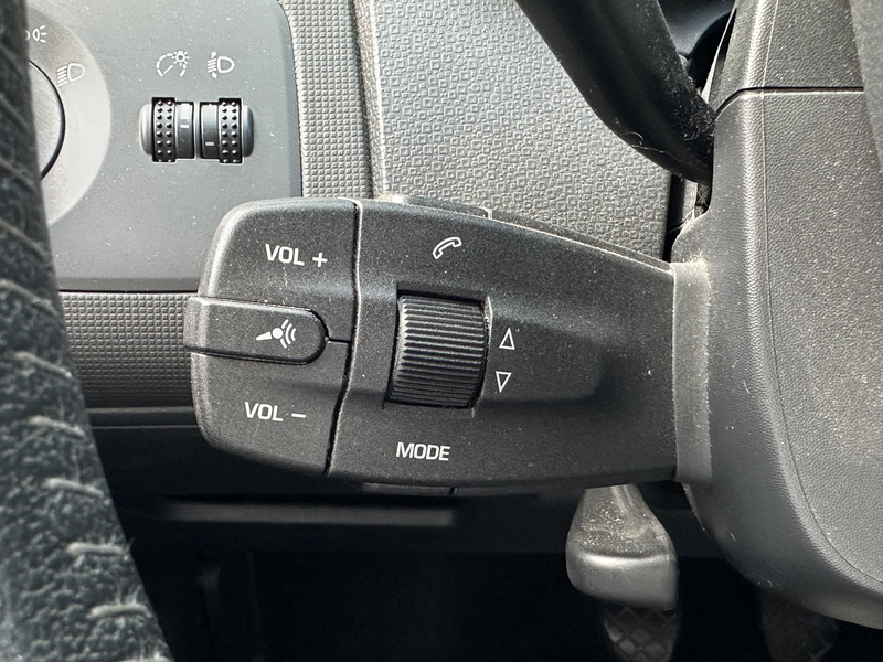 SEAT Ibiza 1.4 Style Salsa NAV+SHZ+CLIMATRONIC+2Hd — photo 12
