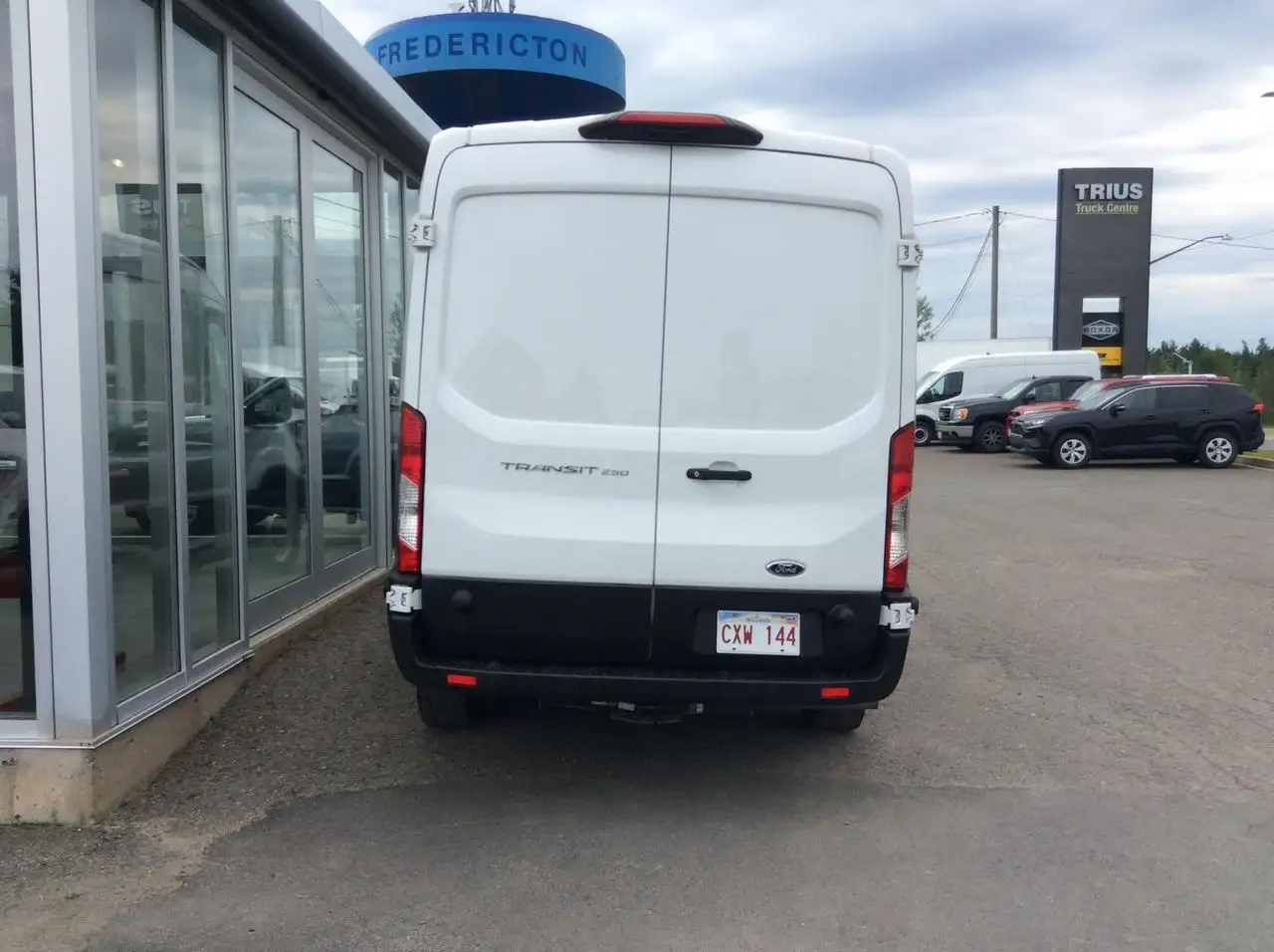 Ford Transit Cargo Van снимка Ford Transit Cargo Van
