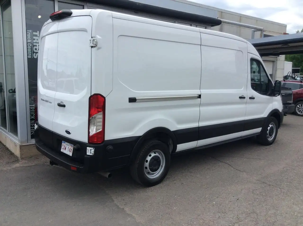 Ford Transit Cargo Van снимка Ford Transit Cargo Van