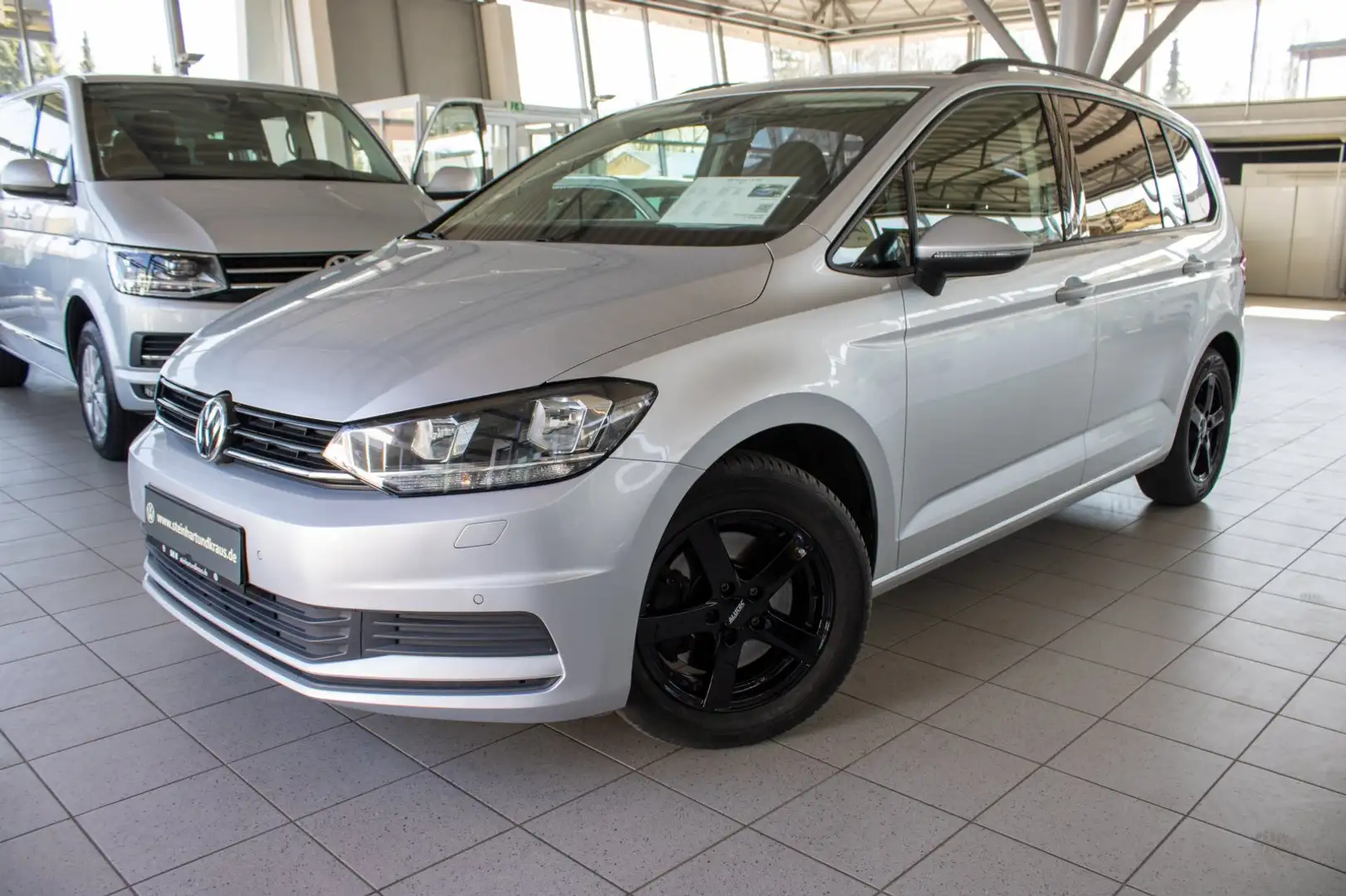 Volkswagen Touran 1.6 TDI  #Trendline #Navi #Einparkhilfe Plateado - 1