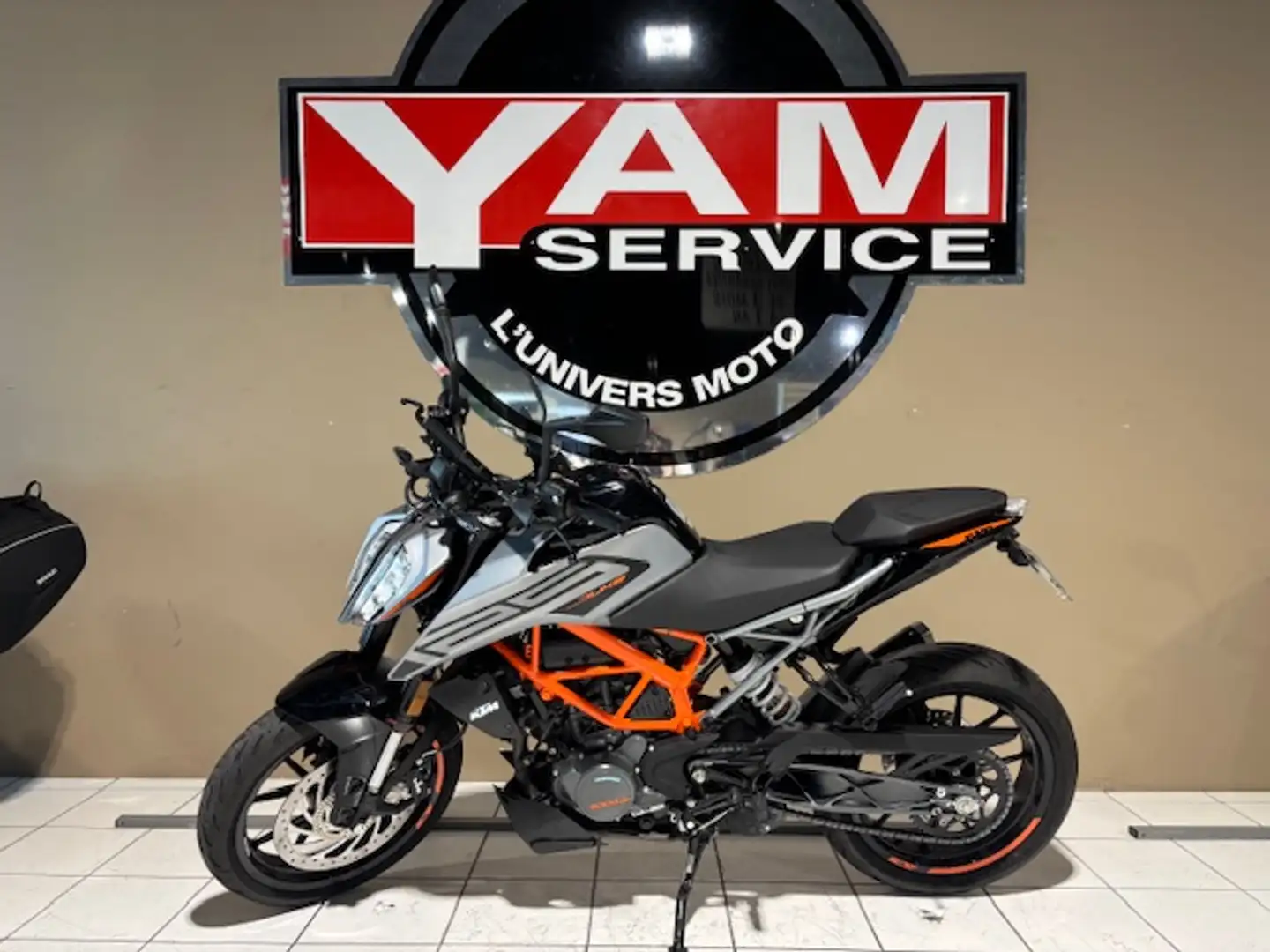 KTM 125 Duke Gri - 2