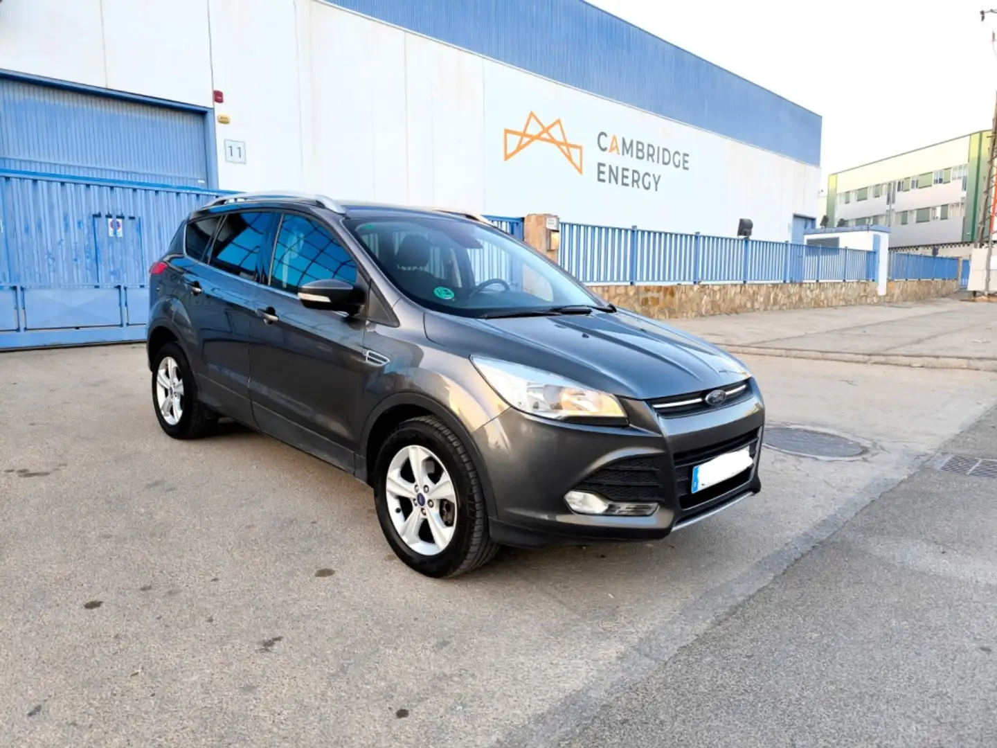 Ford Kuga 2.0TDCI Titanium 4x2 120 Gris - 1