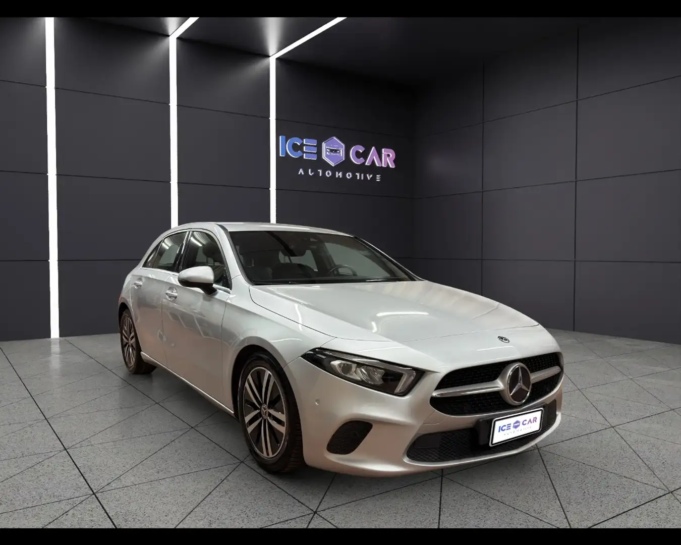 Mercedes-Benz A 180 d Automatic Sport Argento - 2