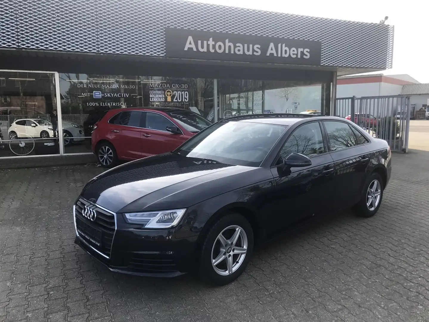 Audi A4 2.0 TDI Limo, Automatik, Navi, Blauw - 1