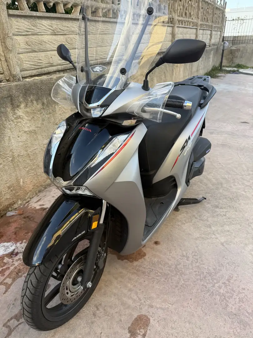 Honda SH 350i sport - 1