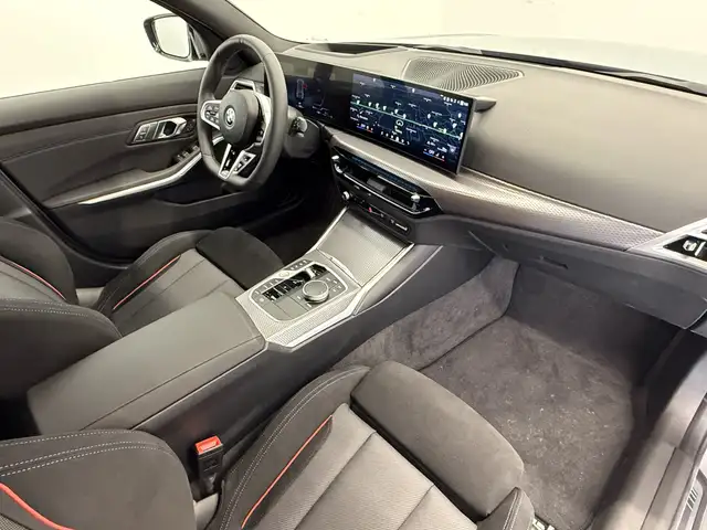 BMW 330 e xDrive Ansicht 5