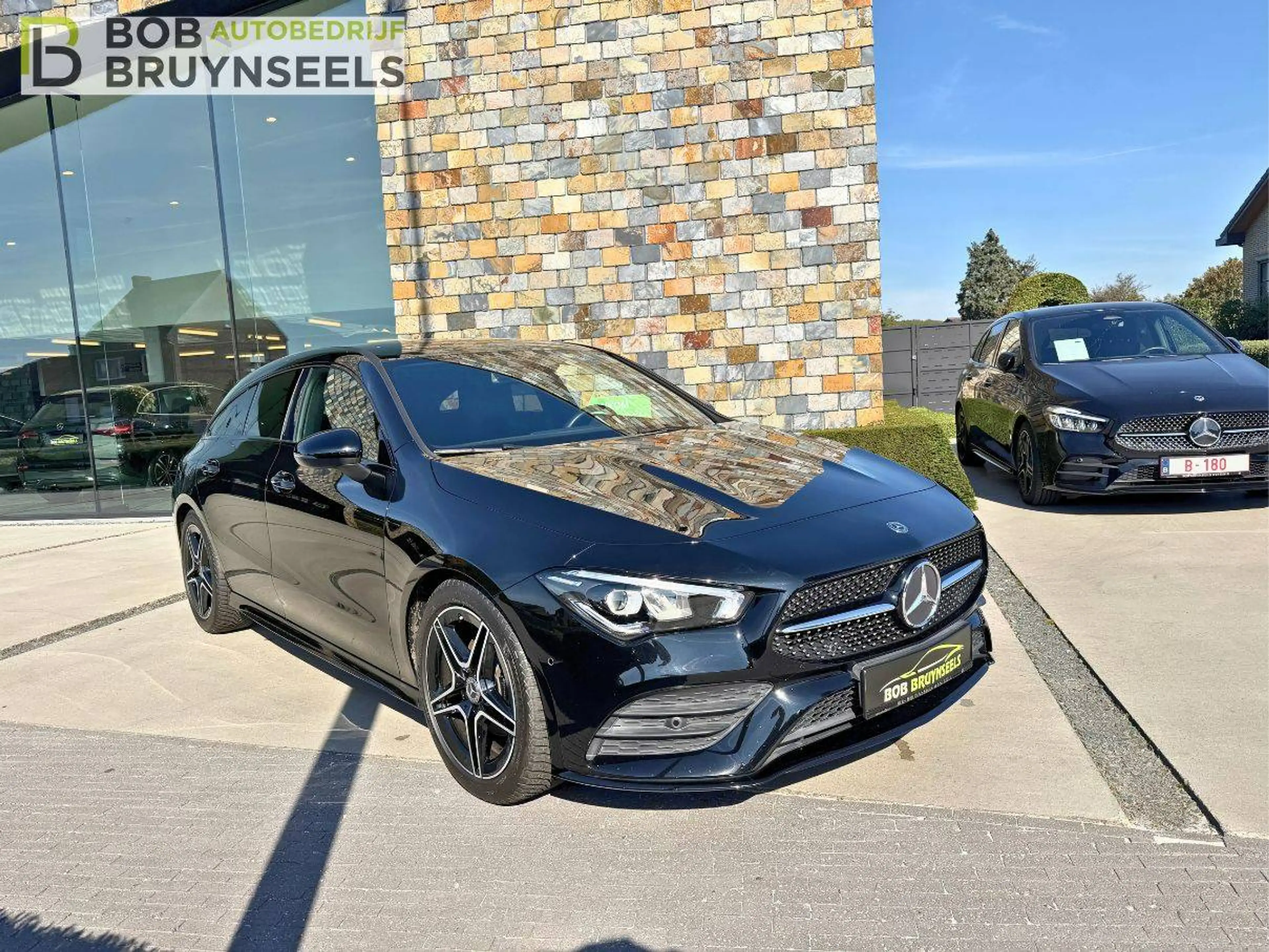 Mercedes-Benz CLA 180 | AMG line | Nightpakket | Camera | Sfeerverlichting | Sound System