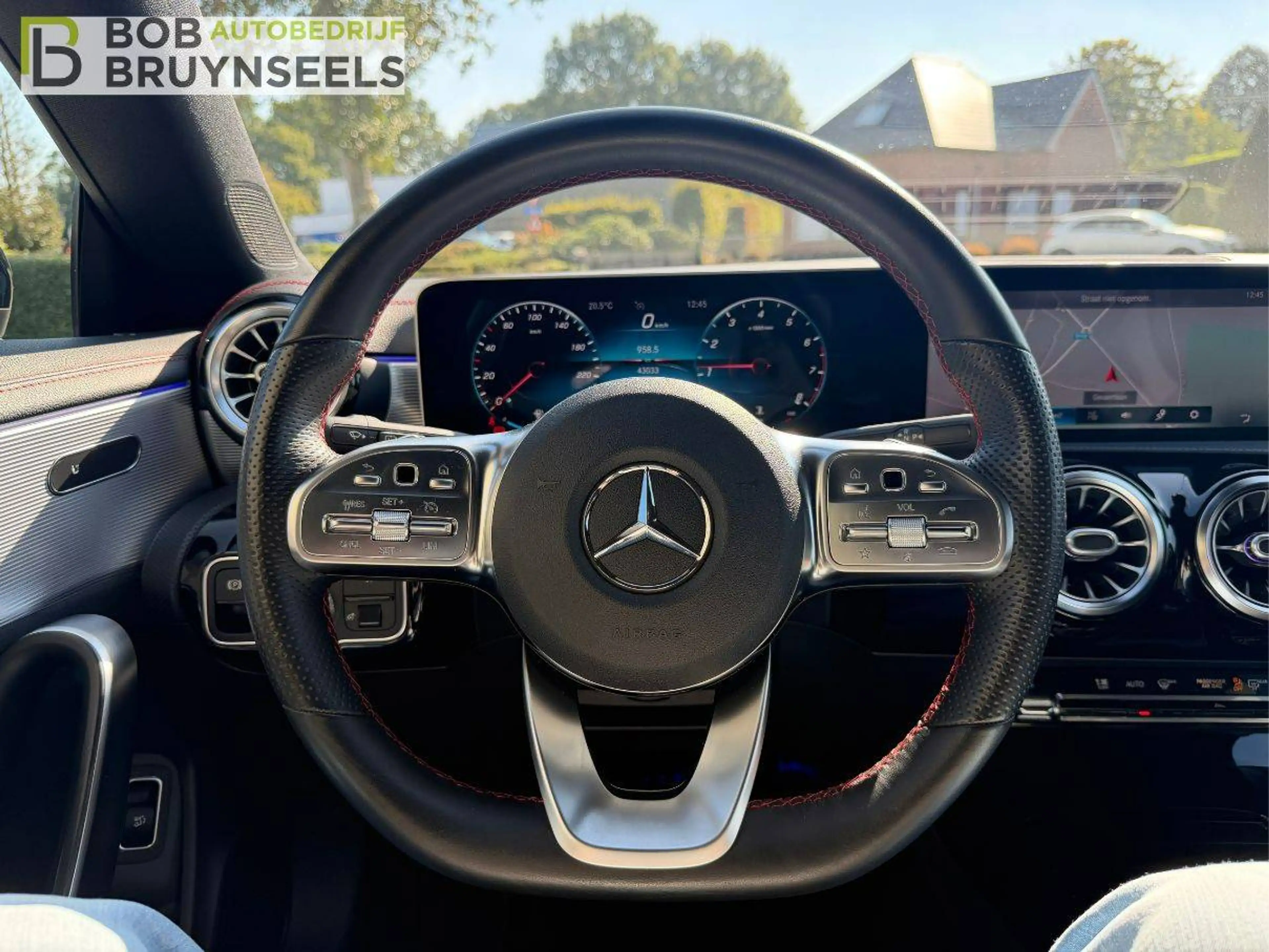 Mercedes-Benz CLA 180 | AMG line | Nightpakket | Camera | Sfeerverlichting | Sound System — photo 10