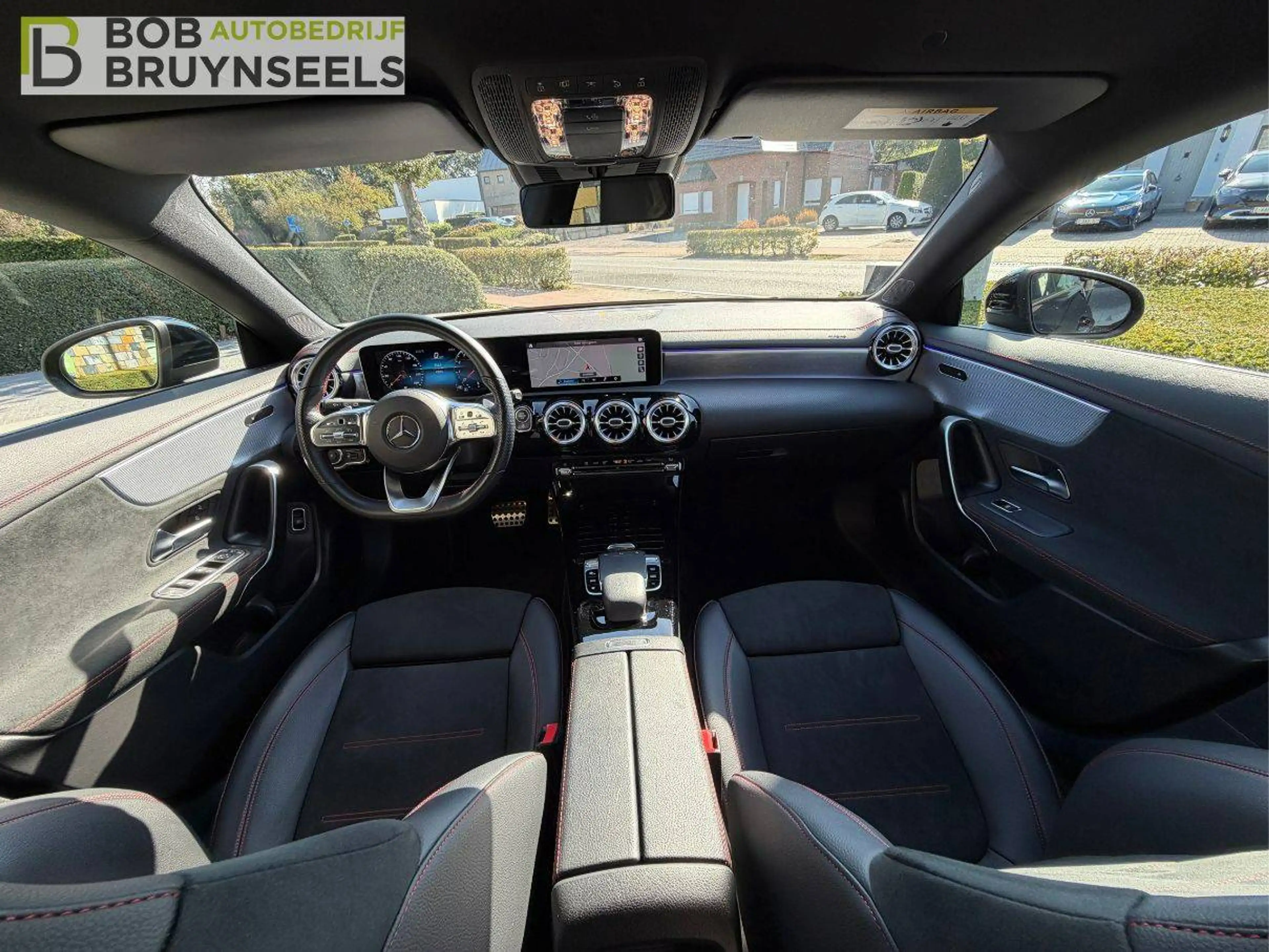 Mercedes-Benz CLA 180 | AMG line | Nightpakket | Camera | Sfeerverlichting | Sound System — photo 11