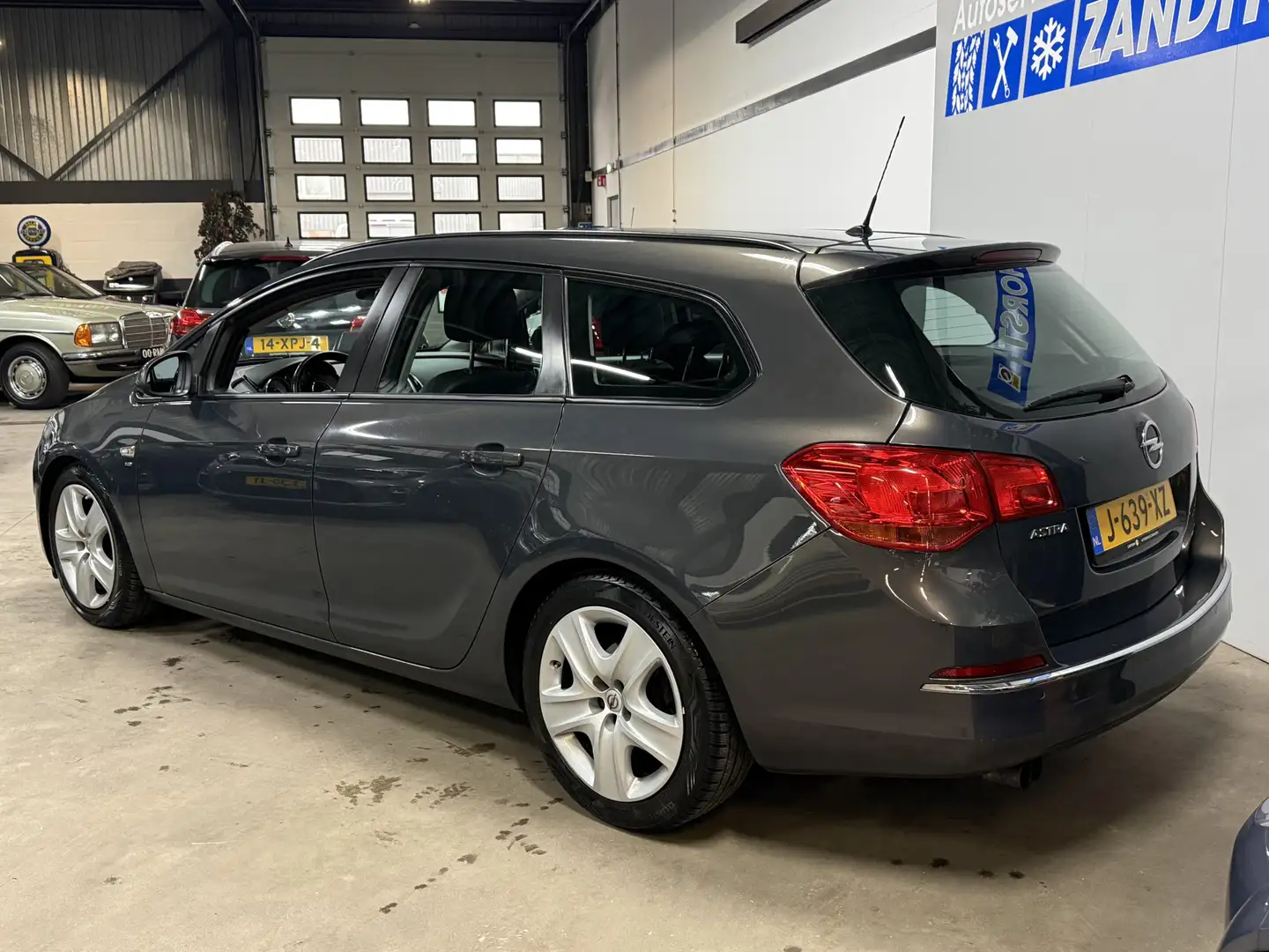 Opel Astra Sports Tourer 1.4 Turbo Sport + Grau - 2