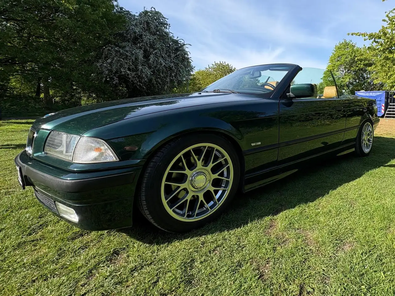 BMW 320i, foto 8