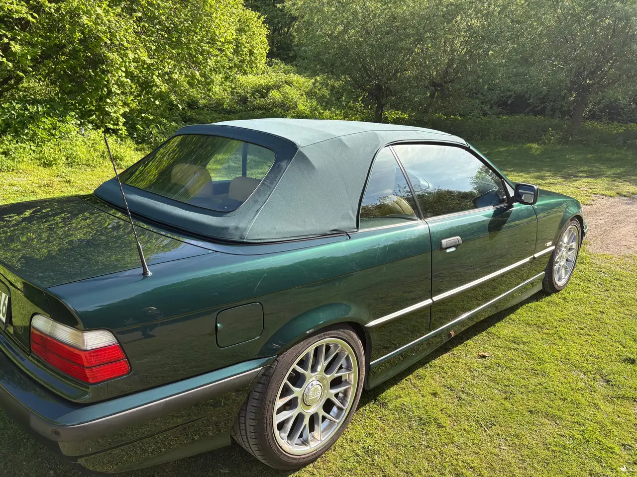 BMW 320i, foto 3
