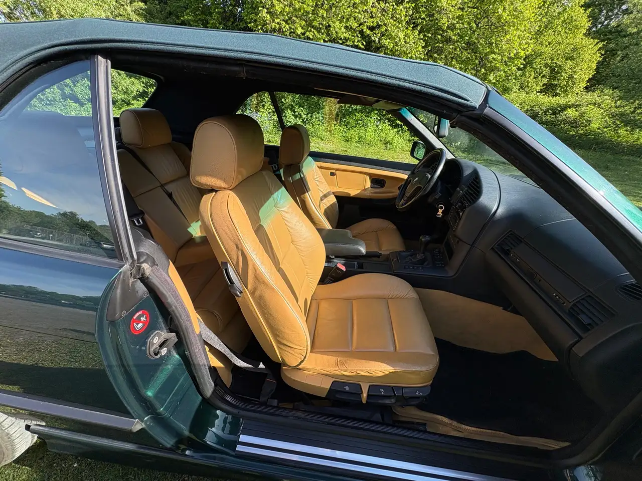 BMW 320i, foto 4