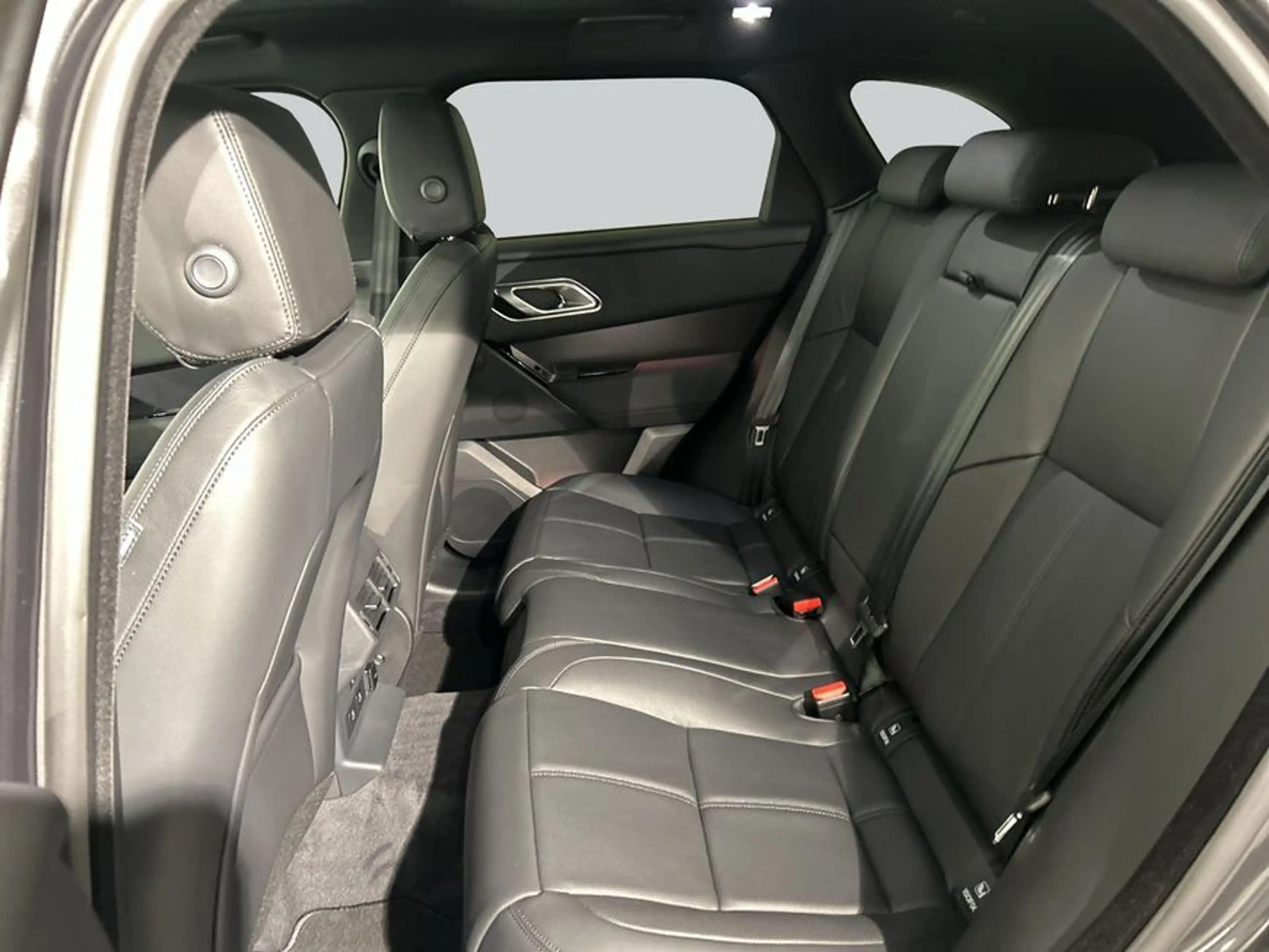 Land Rover Range Rover Velar D300 Dynamic SE — photo 5