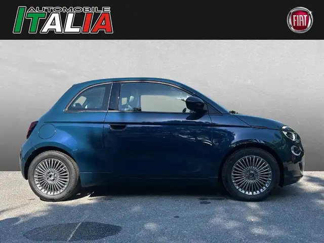 Fiat 500c view 3
