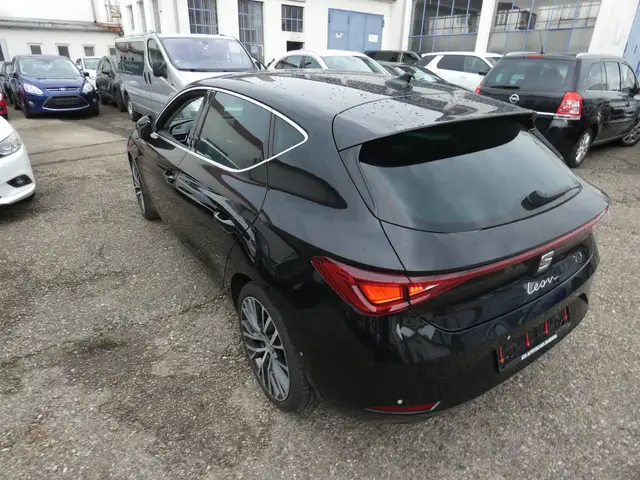 Seat Leon view 5