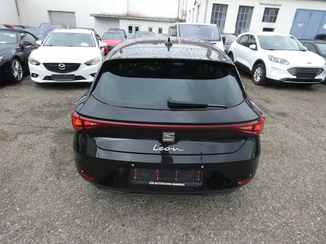 Seat Leon view 4