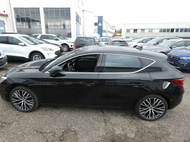 Seat Leon view 7