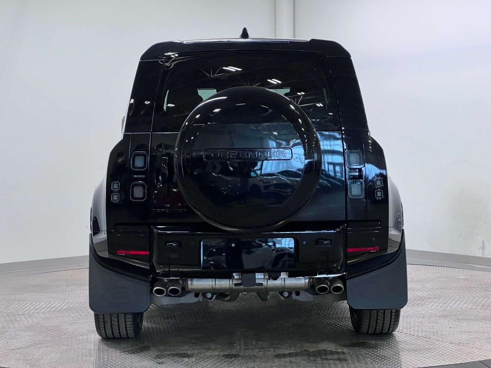 2026 Land Rover Defender 110 P400 X-DYNAMIC SE thumb 8