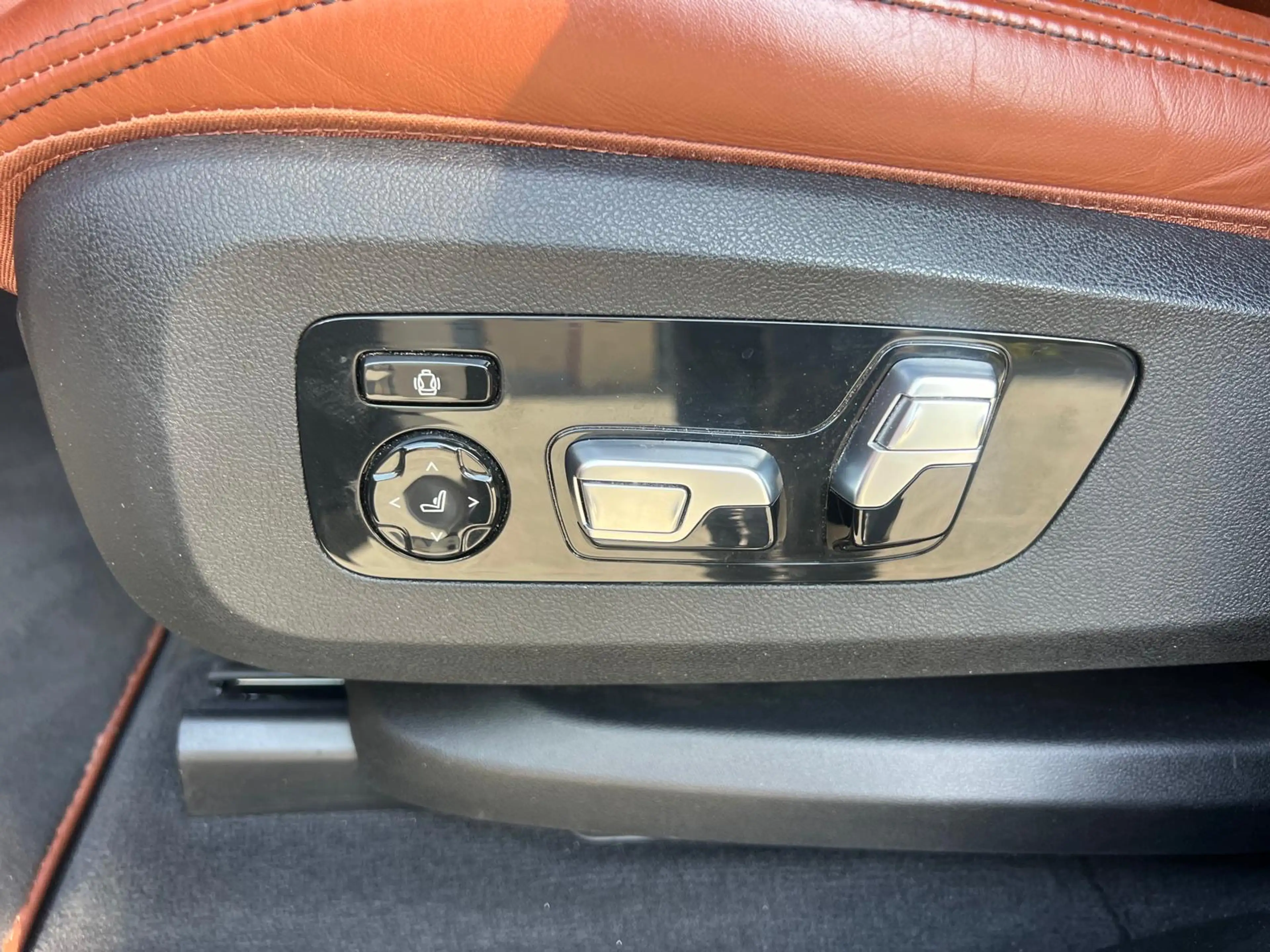 BMW X7 M X7 M50iAS (EU6AP) full 7 places Swarovski — photo 15