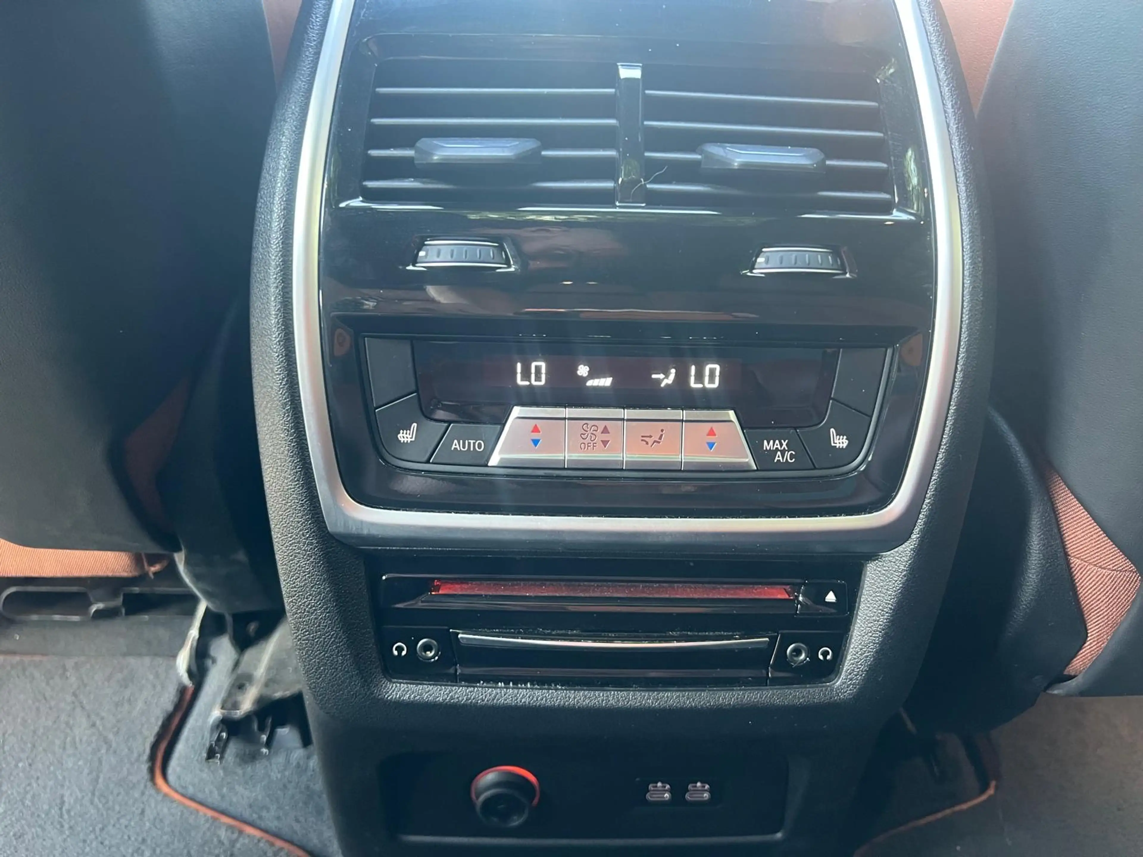 BMW X7 M X7 M50iAS (EU6AP) full 7 places Swarovski — photo 12