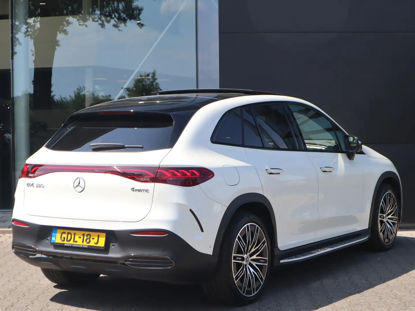 Mercedes-Benz EQE SUV 350 4Matic AMG Line 91 kWh Panoramadak | Navigatie Wit - 2