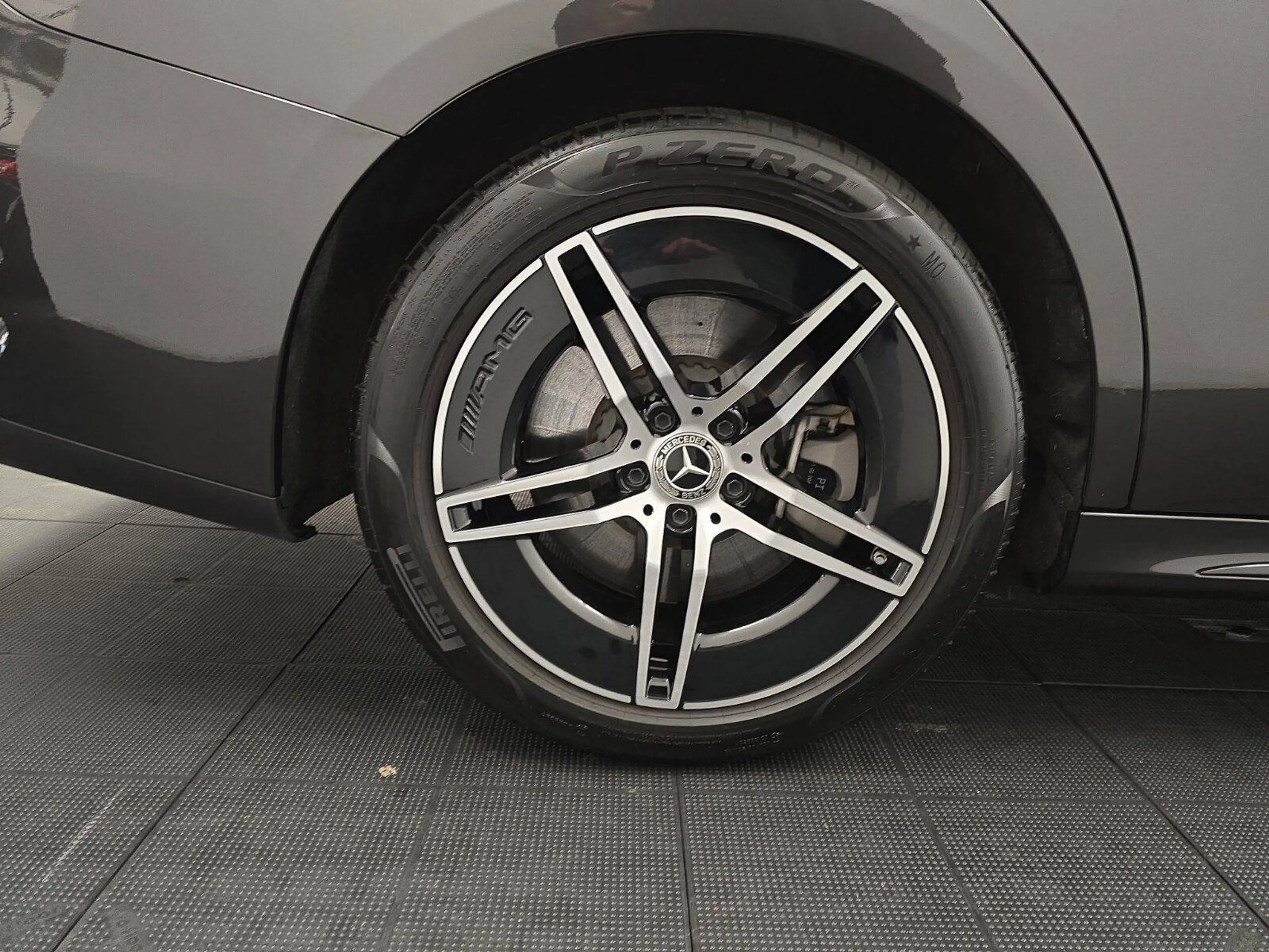 Mercedes-Benz E 300 E 300 de 4Matic AMG Line Premium (214.209) — photo 12
