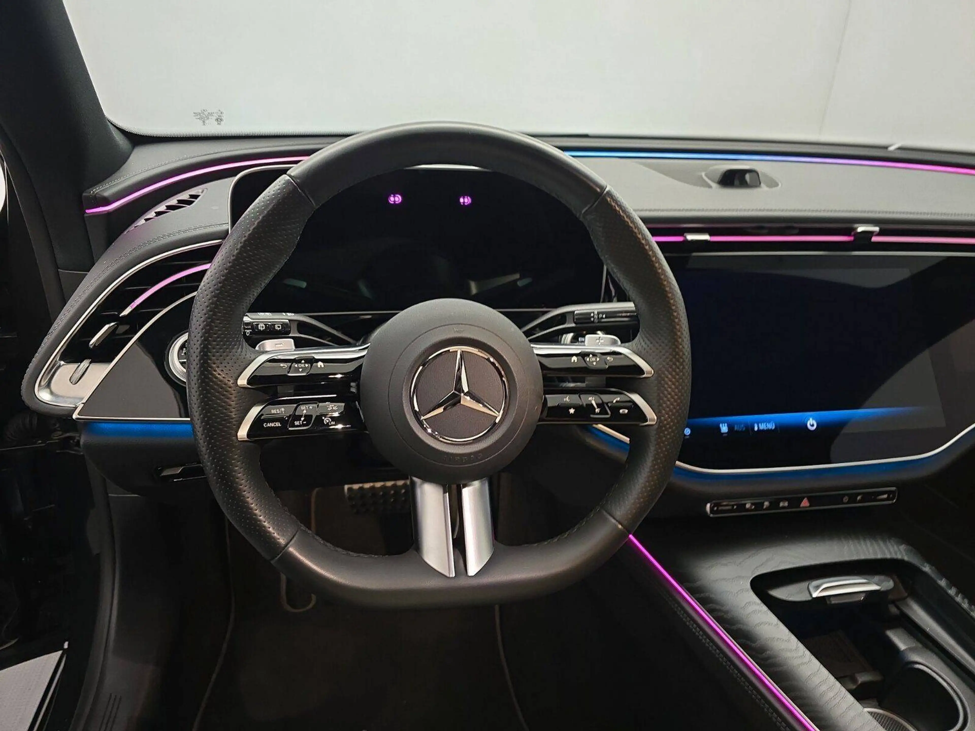 Mercedes-Benz E 300 E 300 de 4Matic AMG Line Premium (214.209) — photo 13