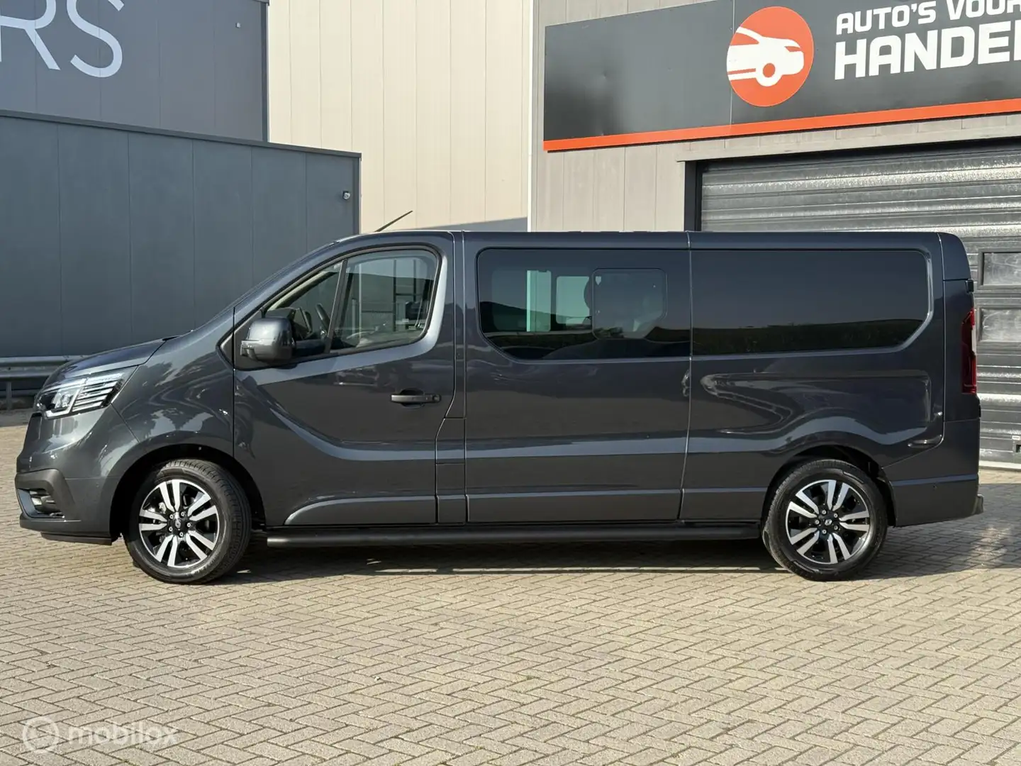 Renault Trafic bestel 2.0 Blue dCi 170PKL2H1 DC Anniversary editi Grijs - 2