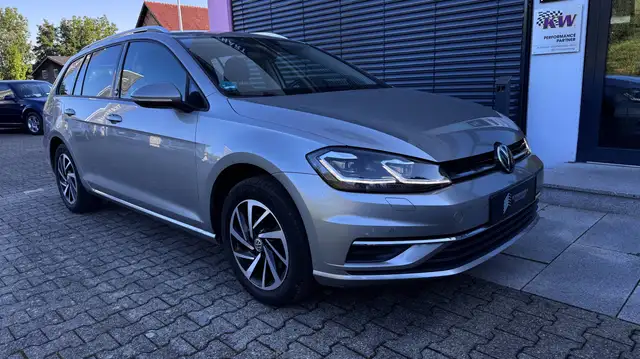 Volkswagen Golf view 9