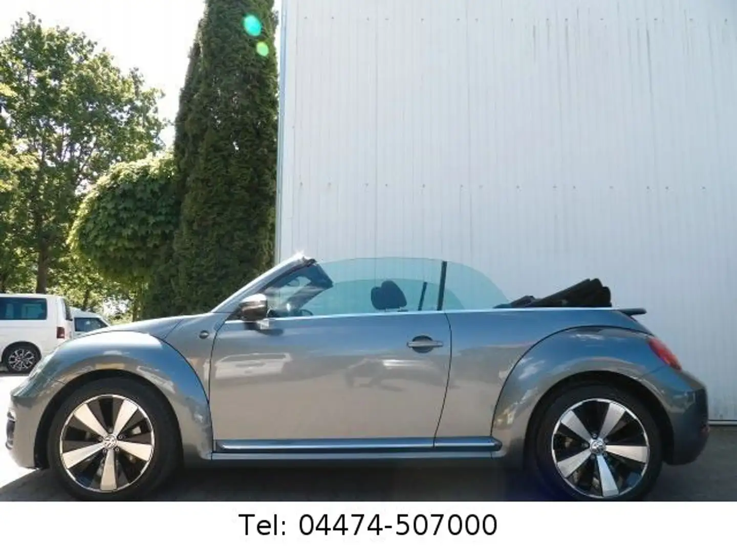 Volkswagen Beetle Cabriolet Sound 1.4 TSI 150PS Xen Navi Grijs - 2