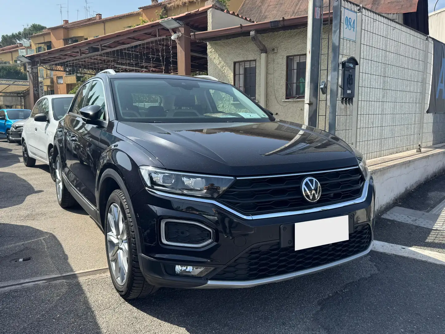 Volkswagen T-Roc 1.5 tsi Business dsg Zwart - 1