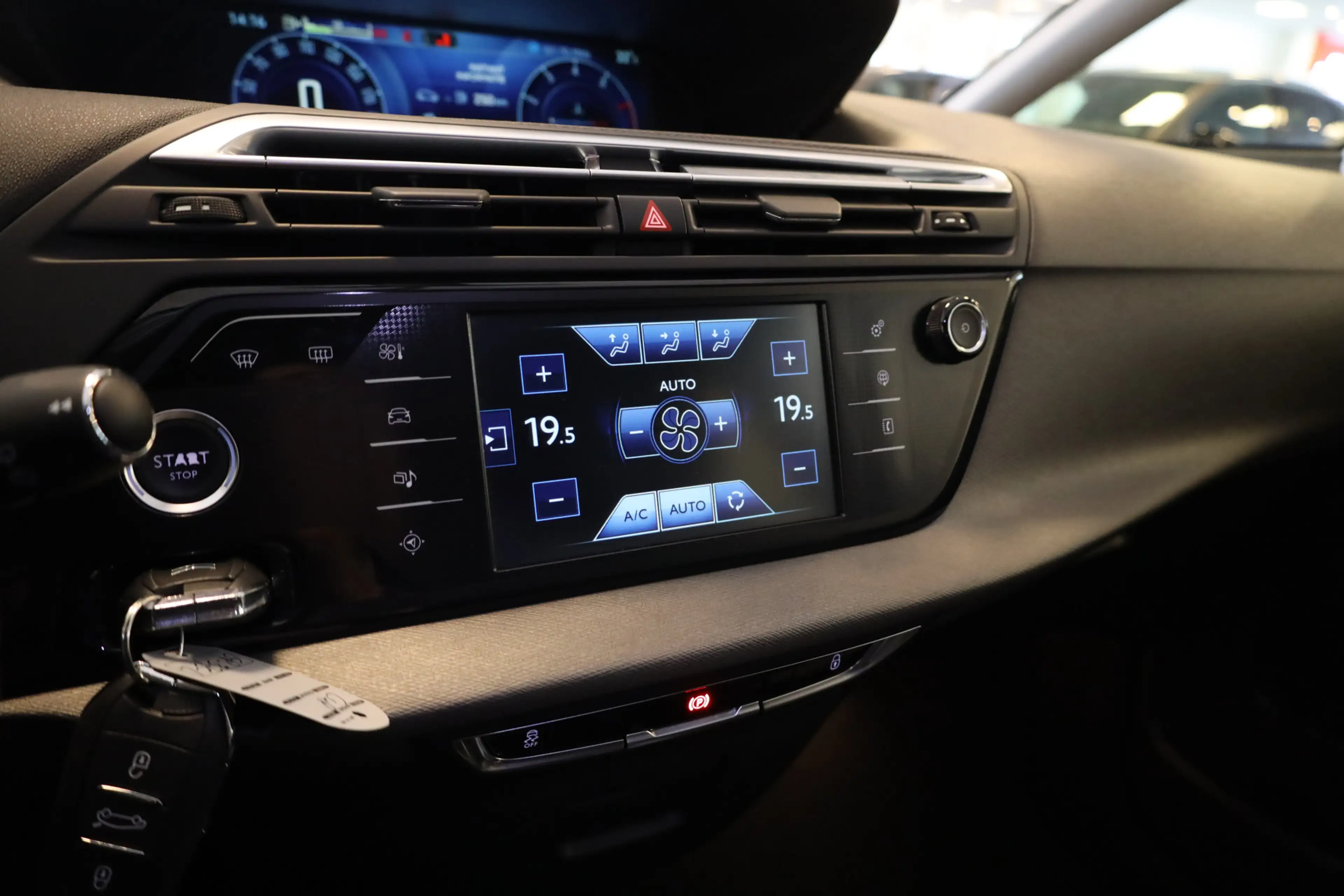 Citroen C4 Picasso PT 130 Intensive Trekhaak | Navi | Sensoren V+A+Ca — photo 11
