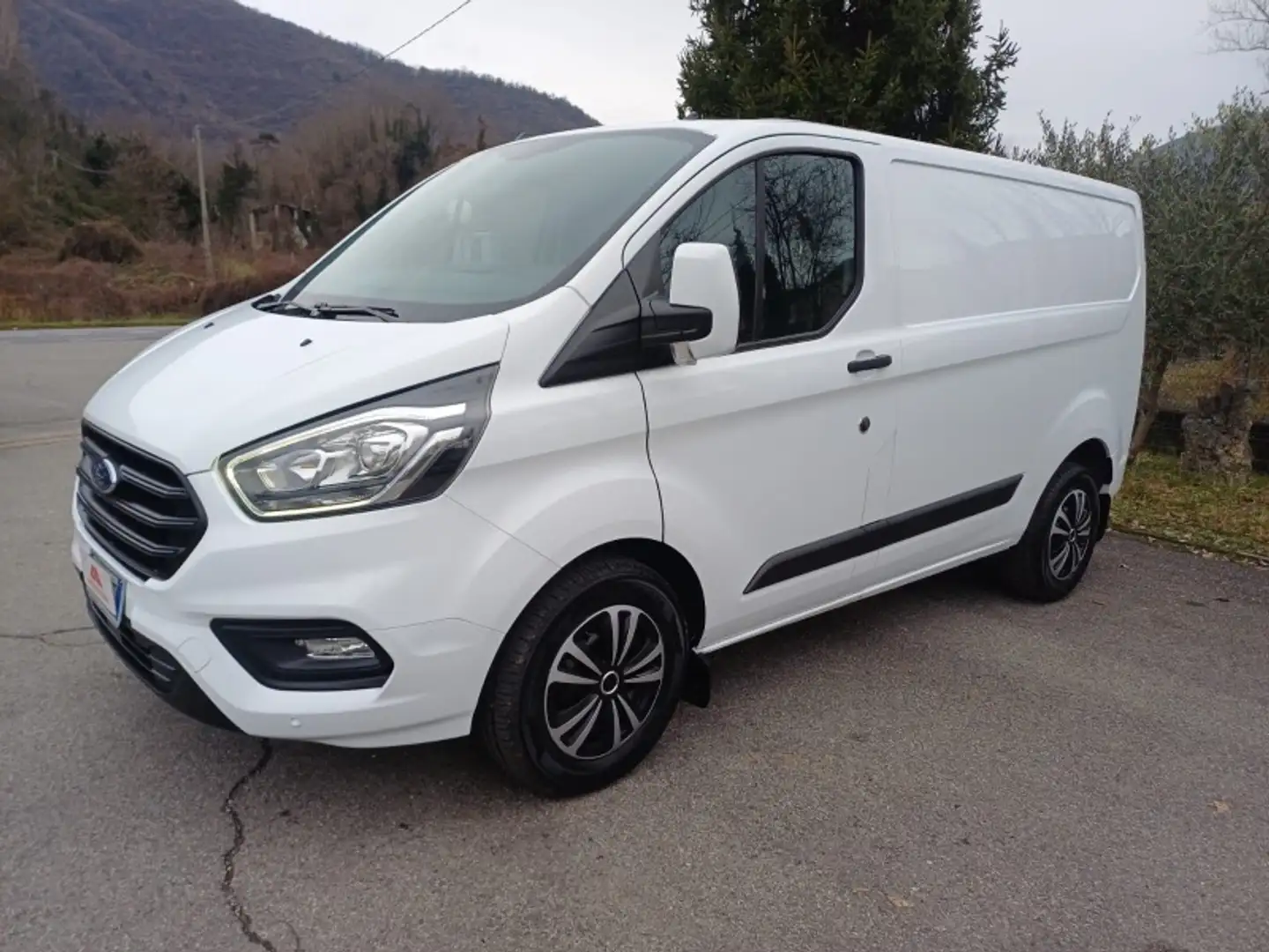 Ford Transit Custom transit custom 320 2.0 tdci 130cv Trend L1H1 E6.2 Grigio - 1