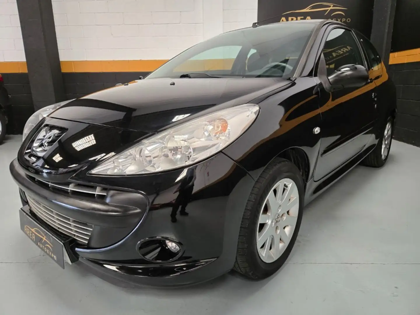 Peugeot 206 206+ 1.4HDI Schwarz - 1