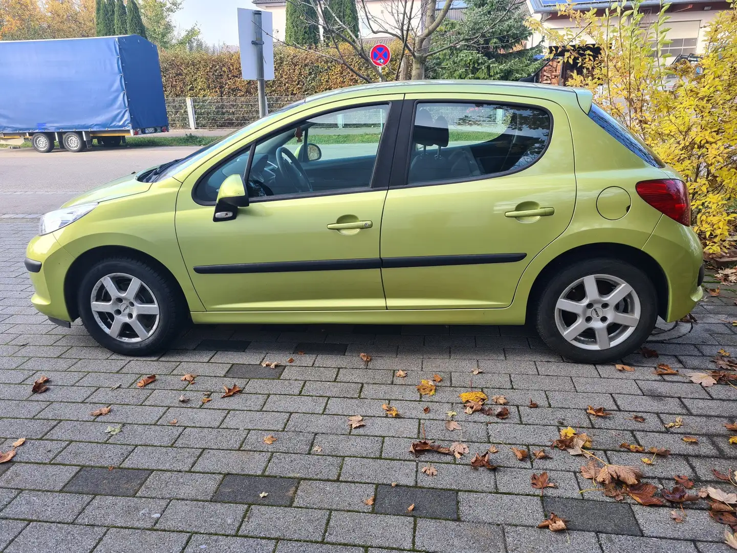 Peugeot 207 75 Tendance Vert - 2
