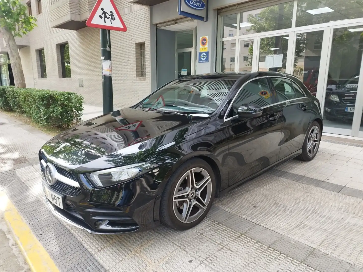 Mercedes-Benz A 180 180d Progressive Line Advanced 8G-DCT Zwart - 2